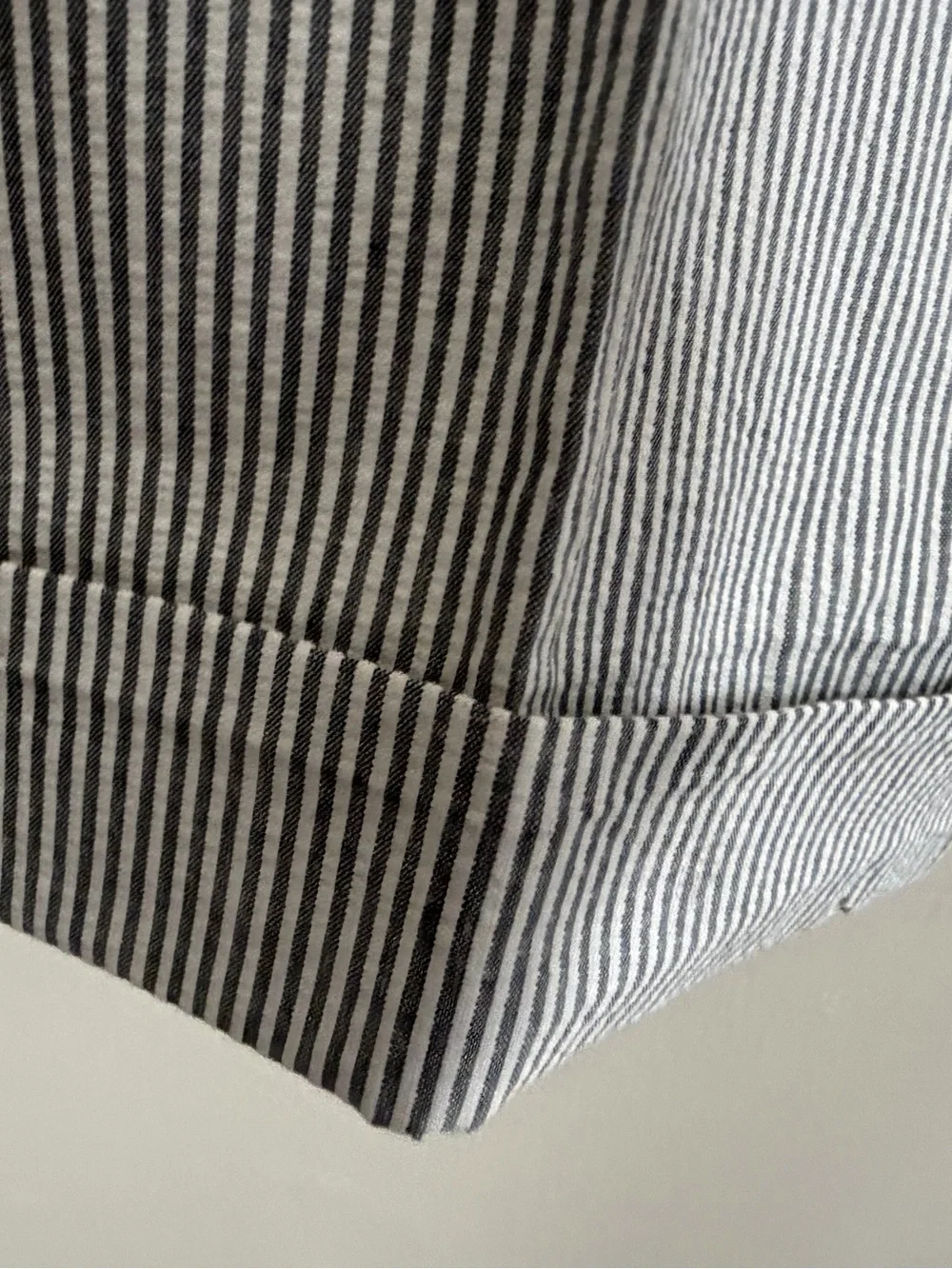 Vtg KUPPENHEIMER Seersucker Casual Pants - Men's Size 38x30 - Gray/White Stripe